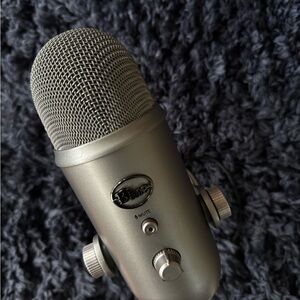 Blue Yeti USB Microphone